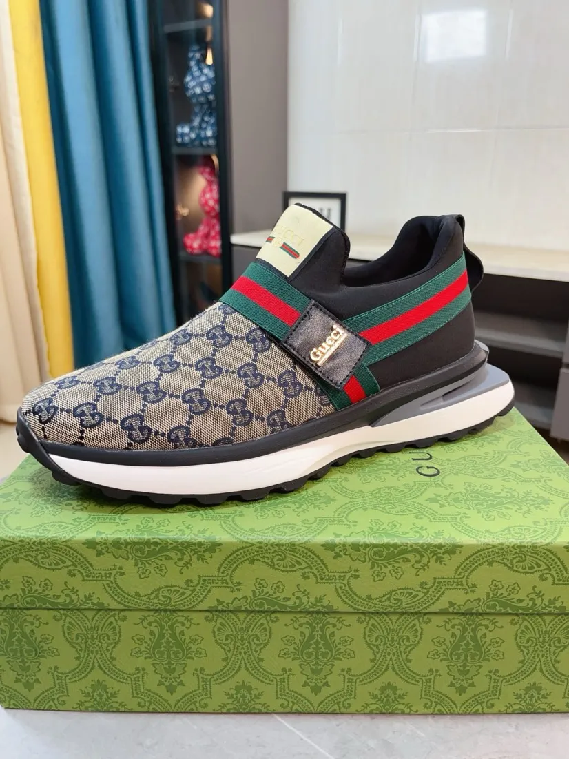 Factory price 458🌹🌹GUCCI [Gucci] New high-end brand of men's shoes, the latest fashionable casual men's shoes, trendy and versatile style, relaxed and sporty style, uppers imported from Italy, first-layer cowhide, genuine leather lining and ultra-fine workmanship. Original personalized fashionable rubber wear-resistant outsole, light and comfortable on the foot, size 38-44